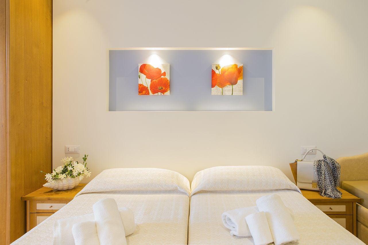 Hotel Pacific กัตตอลิกา ภายนอก รูปภาพ