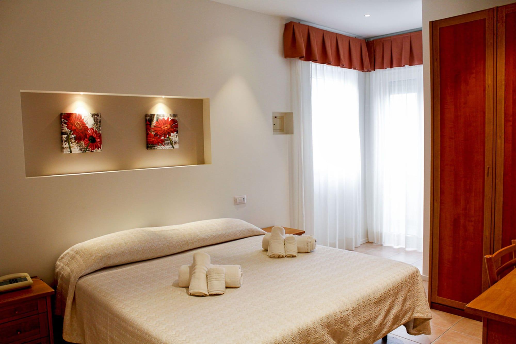 Hotel Pacific กัตตอลิกา ภายนอก รูปภาพ